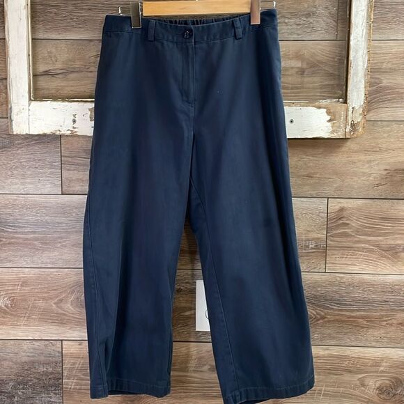 L.L. Bean Curvy Fit Ladies Pants, Size 10 Reg, Navy Blue - Picture 1 of 5